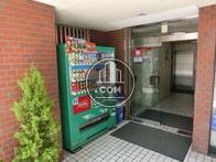 正面入口付近