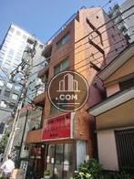 上階部分はセットバックしています