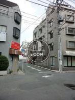 前面十字路からの様子