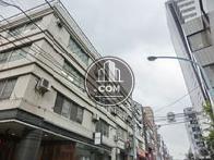 住居、事務所、店舗が混在しています
