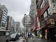明治通りを渋谷駅から歩くと右手に物件が見えてきます