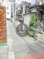 玄関前の露地