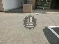 物件入口付近から見た周辺です