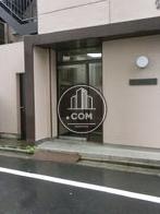 ビル正面玄関