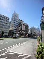 大変幅の広い道路です