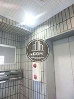 コンパクトサイズのエントランスです