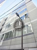 背面にも窓が多いです