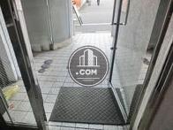 エントランスから入口