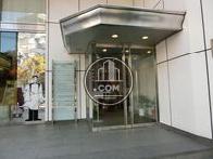 自動ドアがついてます