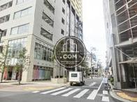 隣接する脇道