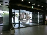 間口の広い自働扉
