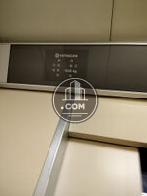 エレベーター６名乗り