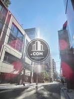 交通量の少ない公道です
