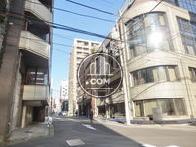 小伝馬町駅へ向かう公道です