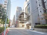 隣接する脇道奥からのアングル