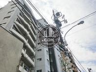 周辺には住宅、マンションが多いです