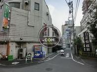 ３面が道路に面しています