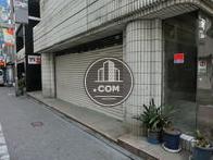 １階店舗のシャッター