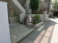 正面入口付近です