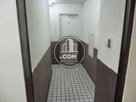 １階に共用のトイレがあります