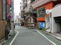 前面道路です