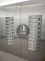 エントランスに集合ポストがあります