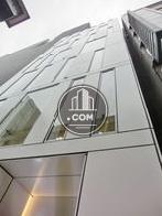 玄関から見上げた様子