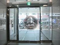 透明度の高いガラス扉