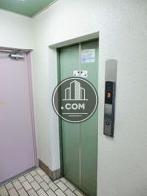 鶯色のエレベーター