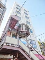 地上から見上げた様子