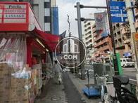 お店が建ち並ぶエリア
