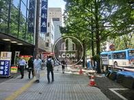 歩道が広いです
