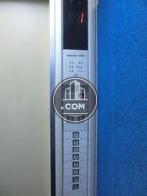 エレベーター内の操作盤