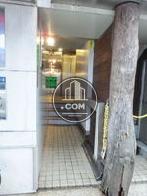 通路は細めです