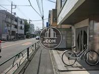 物件前の歩道、南方向