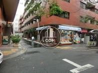 角地に位置しております