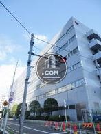 シンプルな長方形型の建物です
