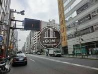 新宿通りの新宿方面です