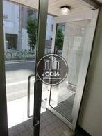 扉を開いた様子