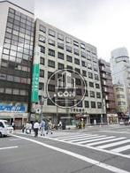 向いの通りから撮影