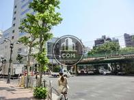 多方面から人が流れてきます
