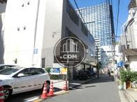 隣接する脇道奥からの景観