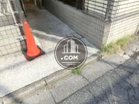 玄関口前の床面