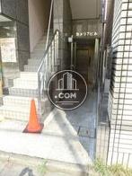 開放的なレイアウトの玄関前