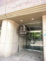 しっかりとした造りの出入り口回り