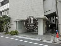 物流拠点がメインになっている為か、正面玄関はひっそりとしています。