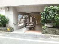 間口の広い共有玄関