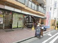 1階は事務所、店舗区画です