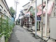 駅前の線路沿いエリア