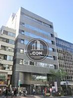 石目で構築された安定感のあるテナントビル